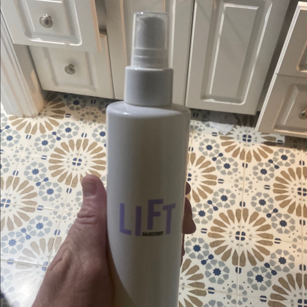 Lift Hair Spray Bottle